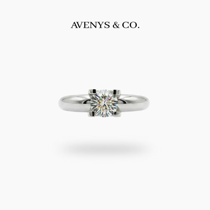 Suspension Max Ring with White Round Stone – on White Gold