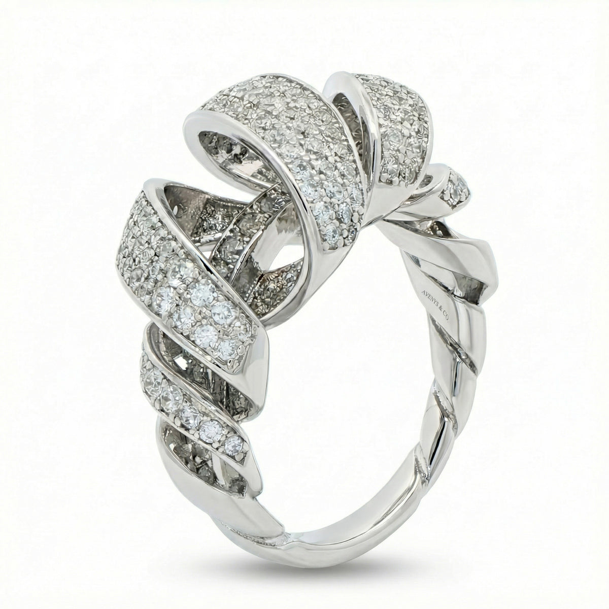 Twist Rope Pave Ring with White Round Stone – on White Gold