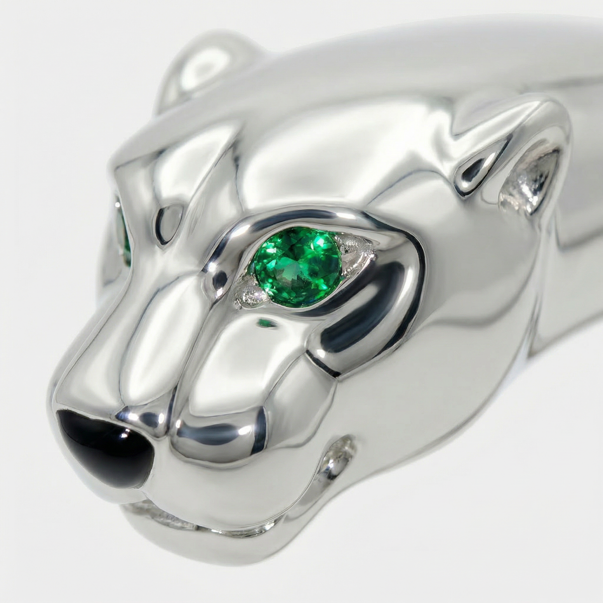 Tiger Bangle with Green Round Stone – on White Gold