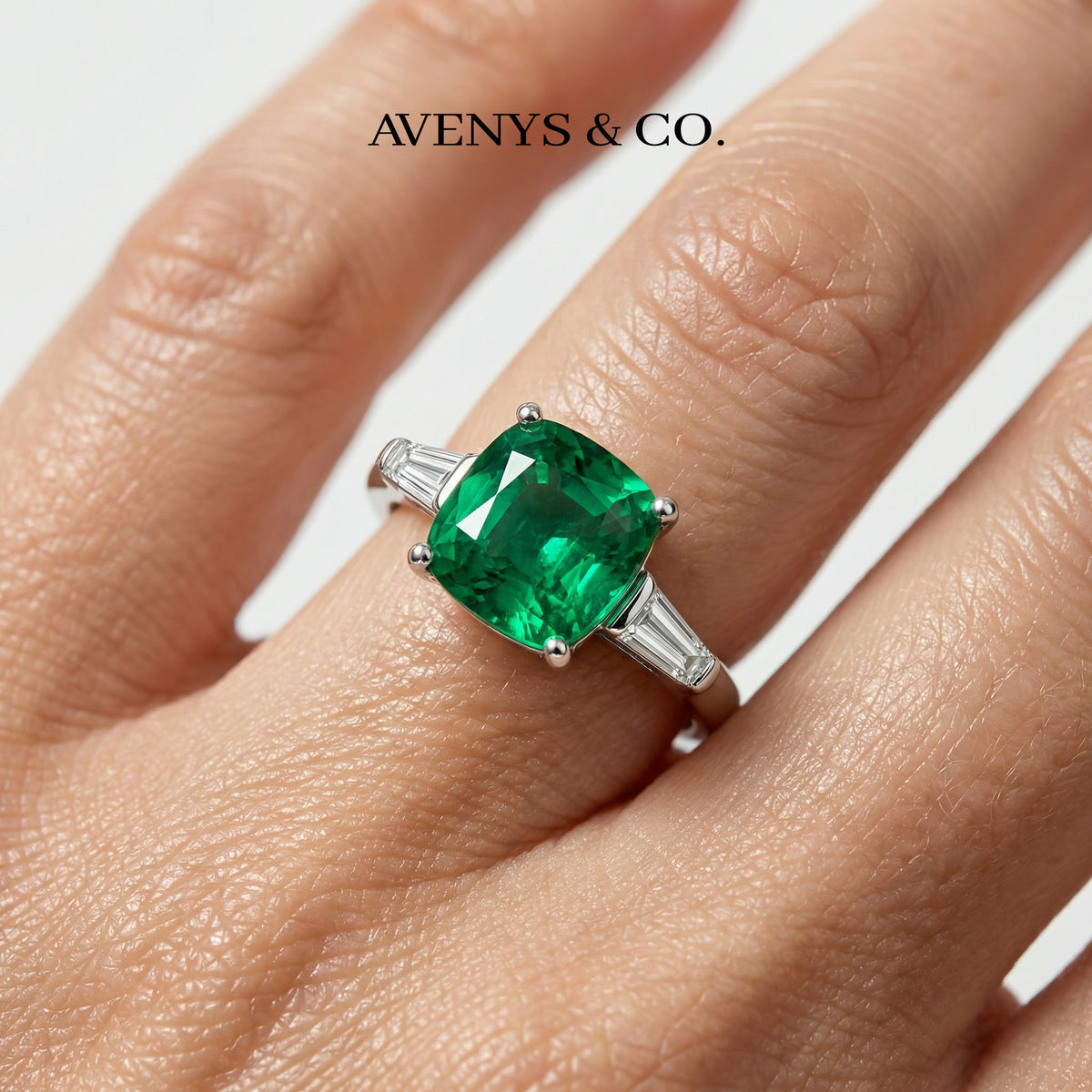 Princess Trilogy Ring with Green Princess Stone – on White Gold