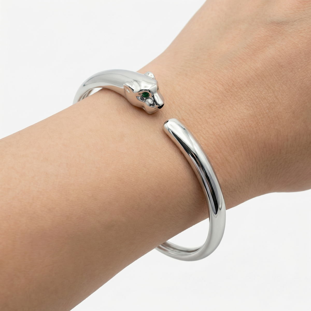 Tiger Bangle with Green Round Stone – on White Gold