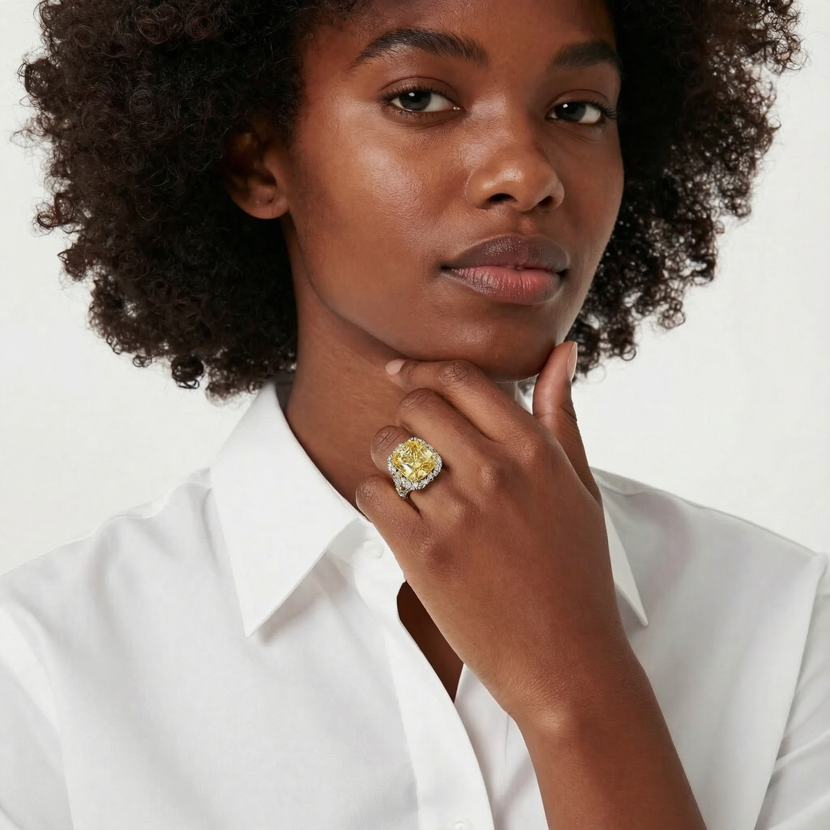 White Gold Cocktail Ring with Cushion-Cut Citrine Gemstone