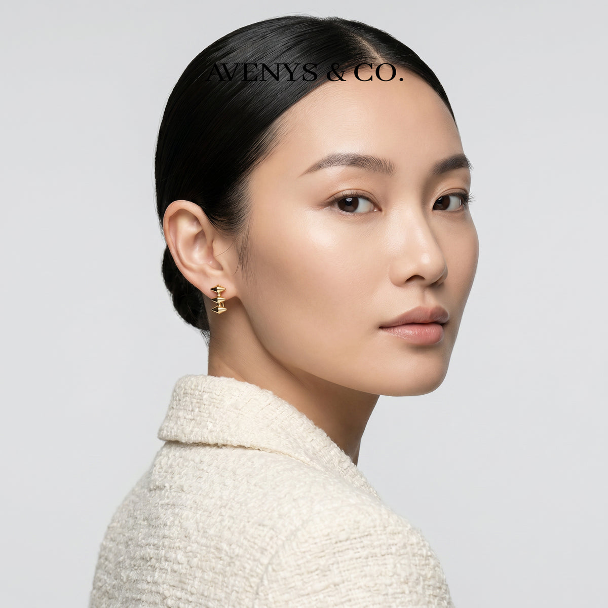 Timeless Eternal Earrings – on Yellow Gold