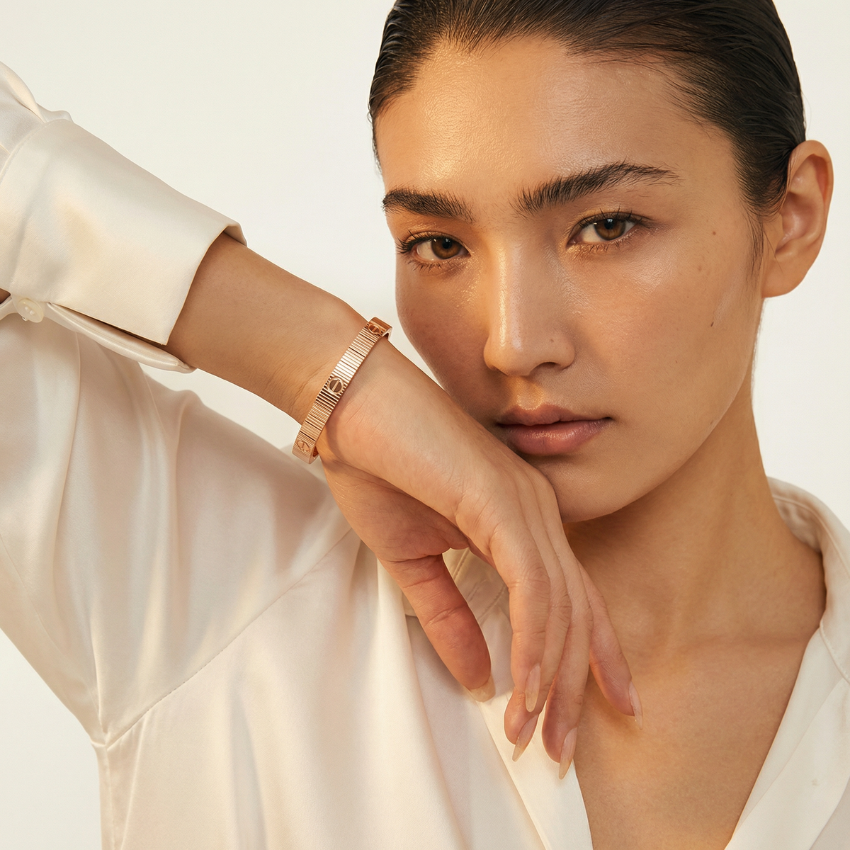 Loop Classic Flexible Bracelet – on Rose Gold