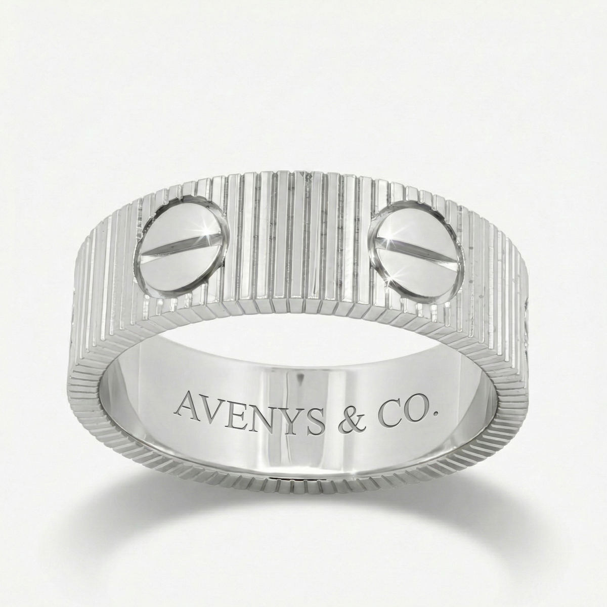 Loop Classic Ring – on White Gold