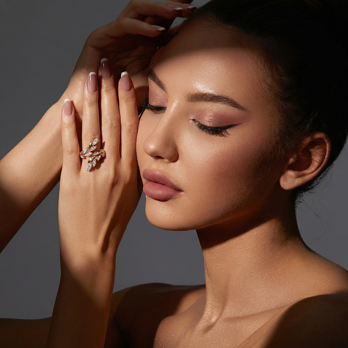 Leaf Ring with White Round Stone – on Yellow Gold