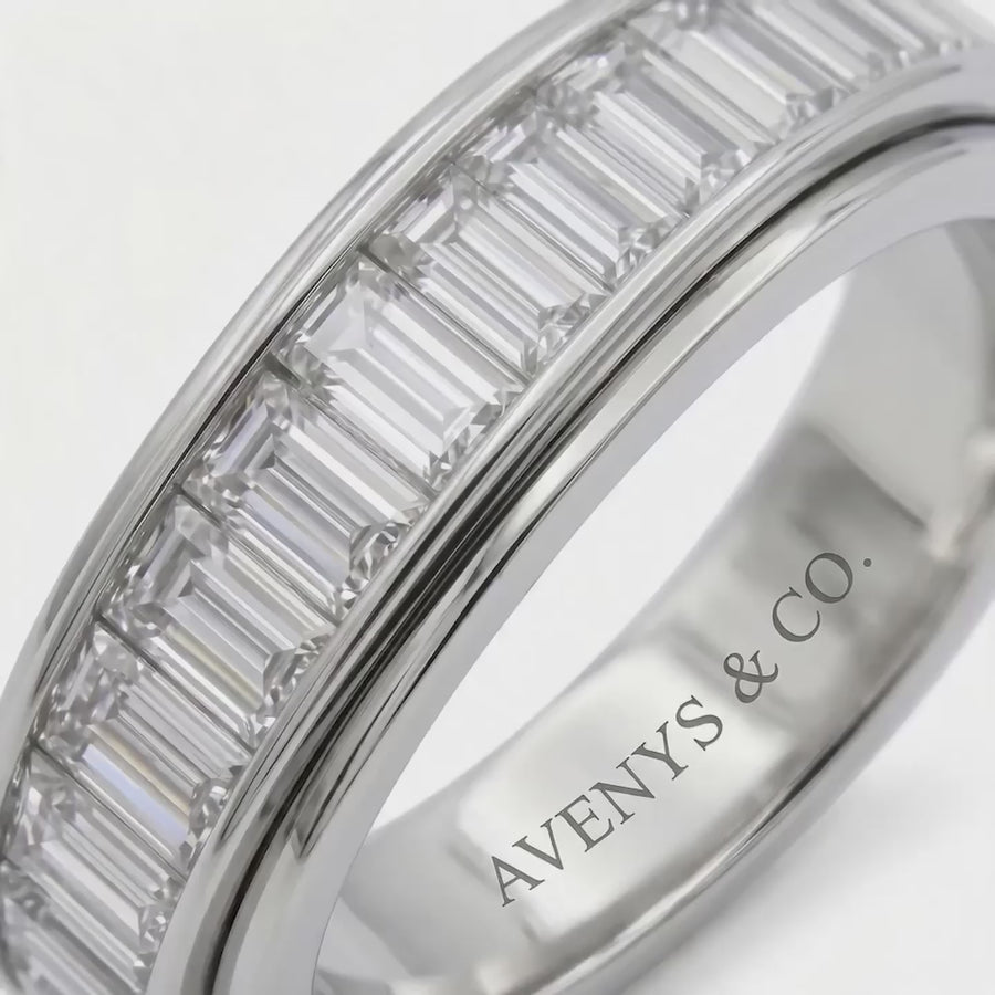 Motion Baguette Ring - on White Gold — WEB product video