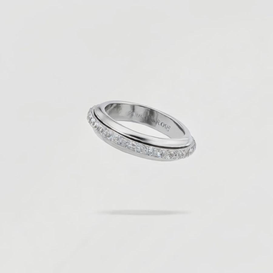 Motion Pave Slim Ring - on White Gold — WEB product video